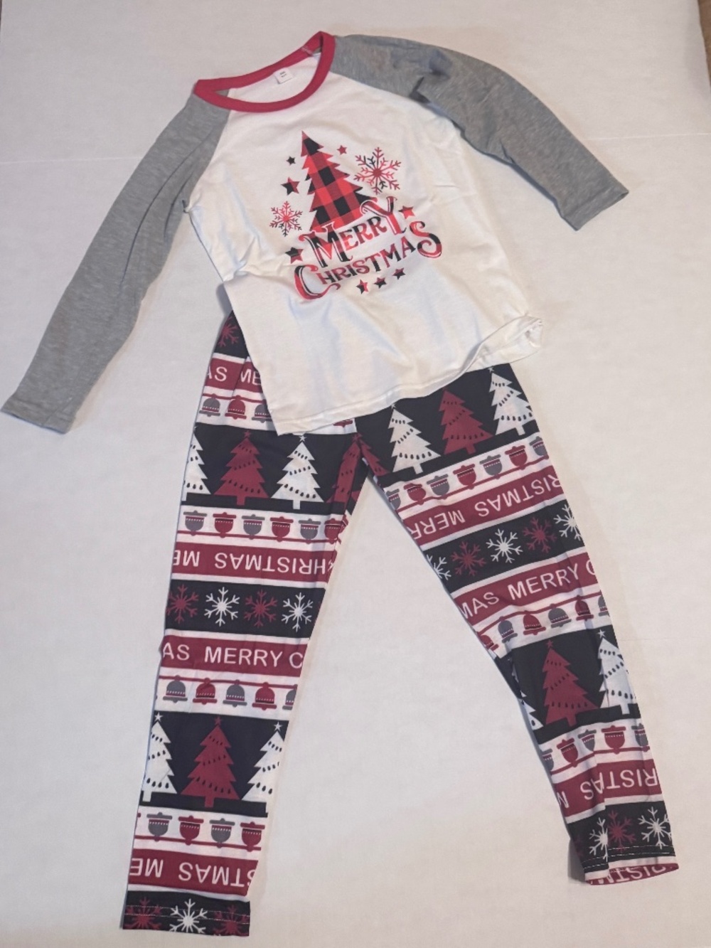 Kids Medium (6-7) Merry Christmas PJ's Holiday Pajama Lounge Set
